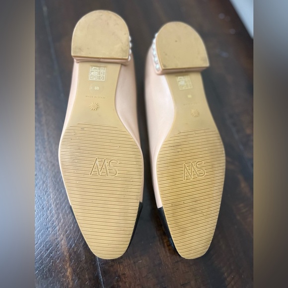 Stuart Weitzman Tan and Black Flats Pearl Heel Leather . Size 8B - Picture 5 of 10